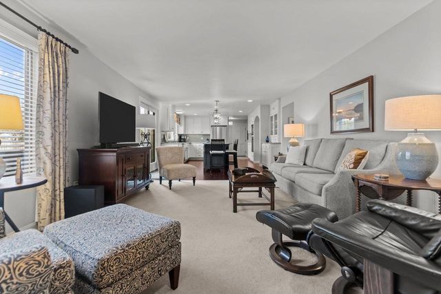 804 HEATHER LANE, Neenah, WI 54956