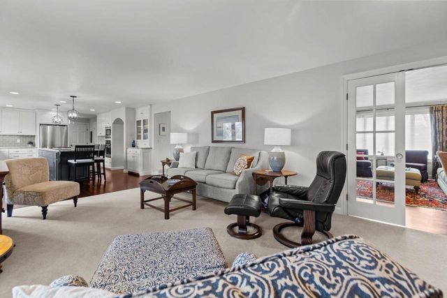 804 HEATHER LANE, Neenah, WI 54956