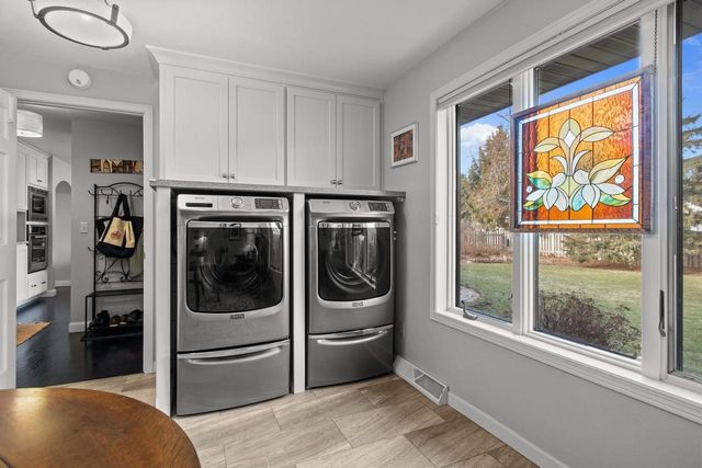 804 HEATHER LANE, Neenah, WI 54956