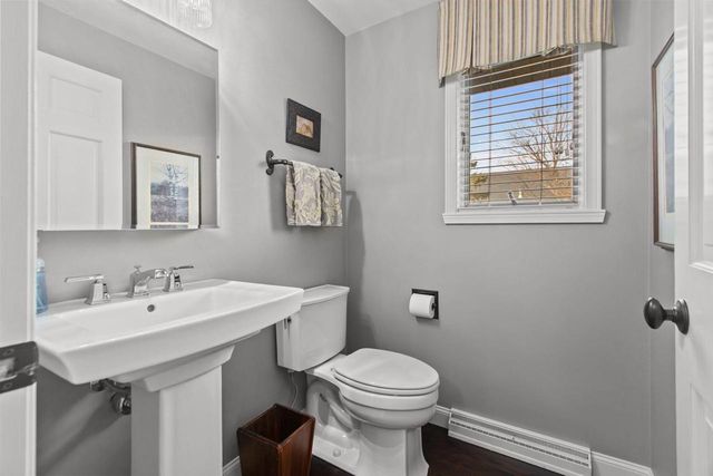 804 HEATHER LANE, Neenah, WI 54956