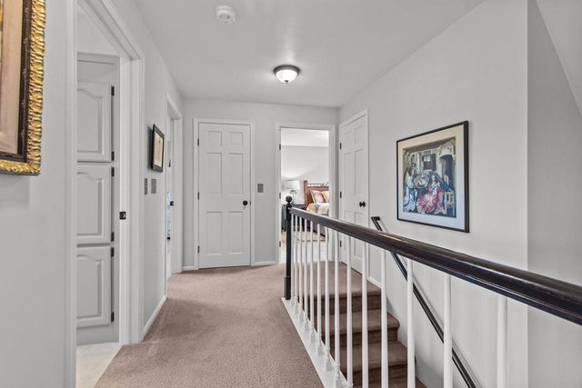 804 HEATHER LANE, Neenah, WI 54956