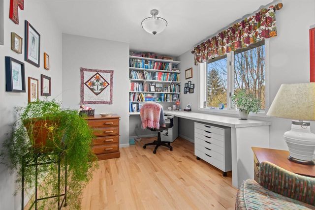 804 HEATHER LANE, Neenah, WI 54956