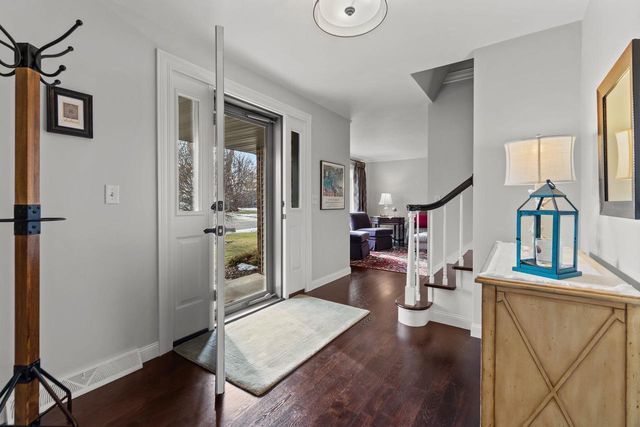 804 HEATHER LANE, Neenah, WI 54956