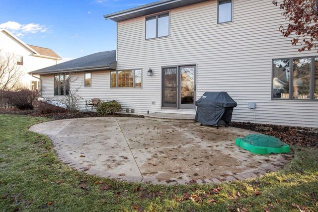 804 HEATHER LANE, Neenah, WI 54956