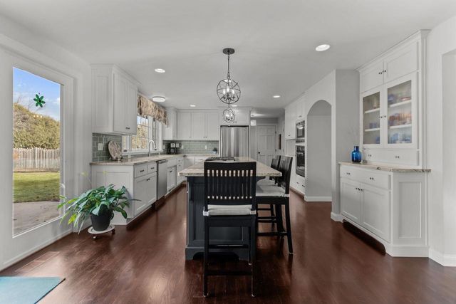 804 HEATHER LANE, Neenah, WI 54956