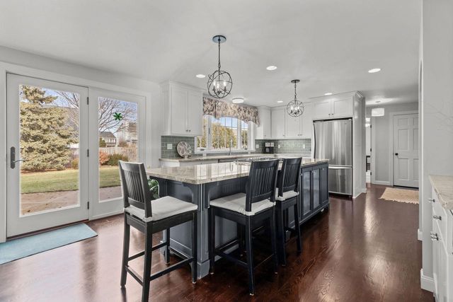 804 HEATHER LANE, Neenah, WI 54956