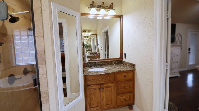 1105 Mckenzie Drive, Mansfield, TX 76063