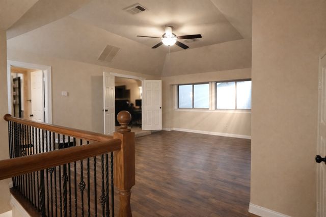 1105 Mckenzie Drive, Mansfield, TX 76063