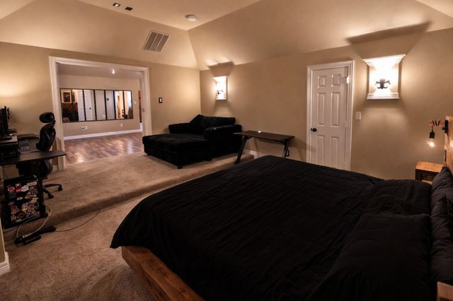 1105 Mckenzie Drive, Mansfield, TX 76063