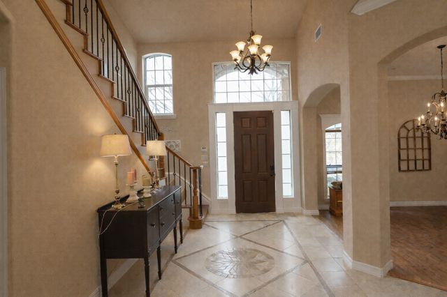 1105 Mckenzie Drive, Mansfield, TX 76063