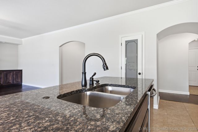 2512 S 16th Court, Broken Arrow, OK 74012