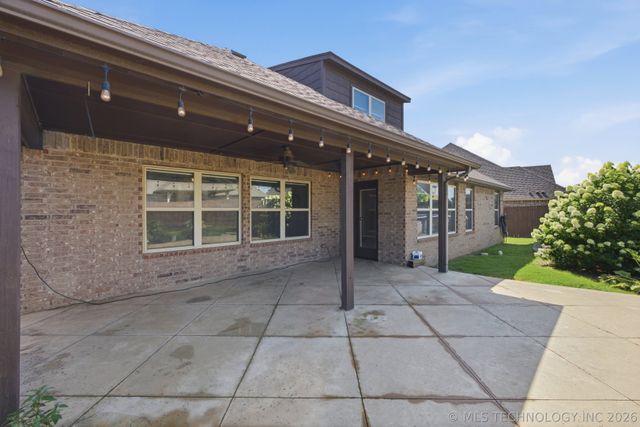 2512 S 16th Court, Broken Arrow, OK 74012