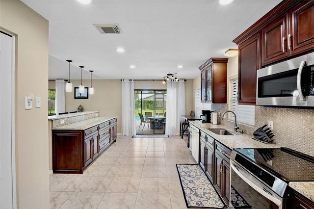 6816 MAUNA LOA BOULEVARD, Sarasota, FL 34241