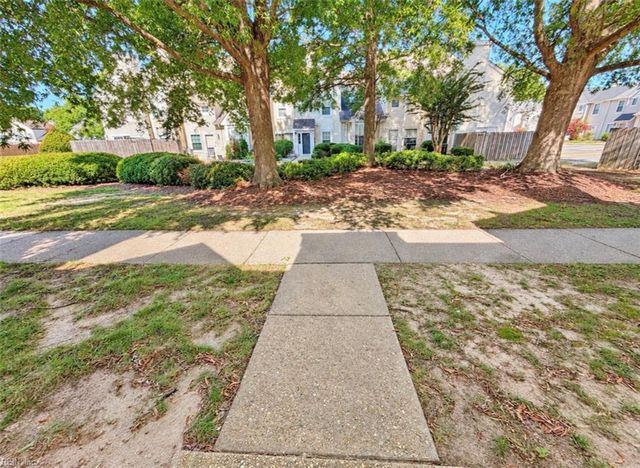 355 Lees Mill DR, Newport News, VA 23608