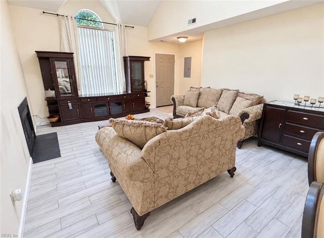 355 Lees Mill DR, Newport News, VA 23608