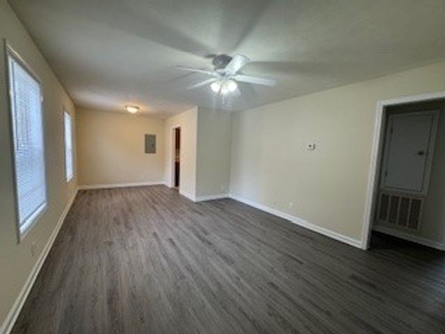 1212 Verkler Dr, Clarksville, TN 37042