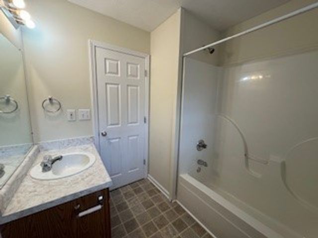 1212 Verkler Dr, Clarksville, TN 37042