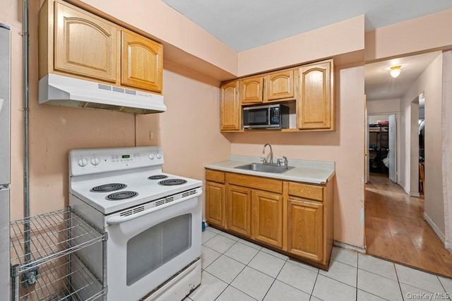 846 E 223rd Street, Bronx, NY 10466
