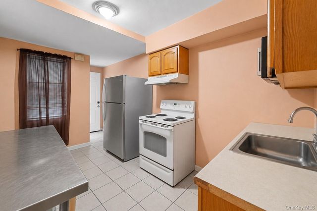 846 E 223rd Street, Bronx, NY 10466