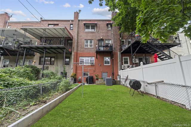 846 E 223rd Street, Bronx, NY 10466
