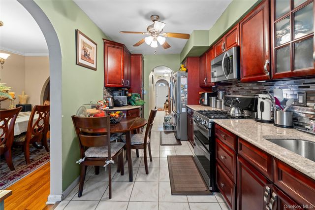 846 E 223rd Street, Bronx, NY 10466