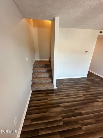 516 Lakeside Dock Drive 3, Kingsport, TN 37663