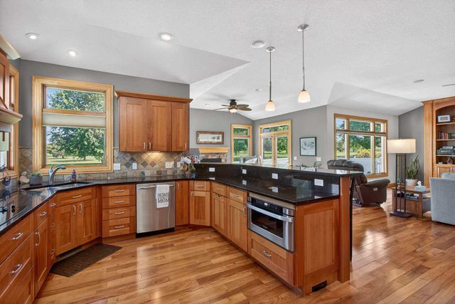 920 Rustic View Court, Eldridge, IA 52748