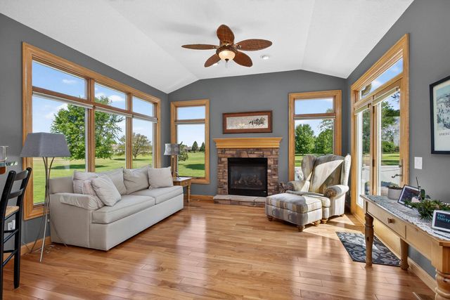 920 Rustic View Court, Eldridge, IA 52748