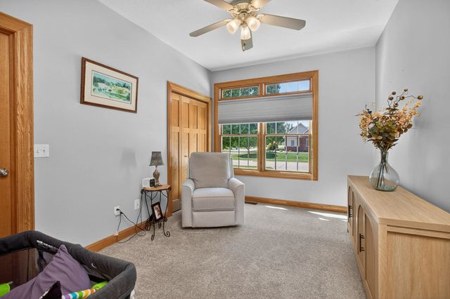 920 Rustic View Court, Eldridge, IA 52748