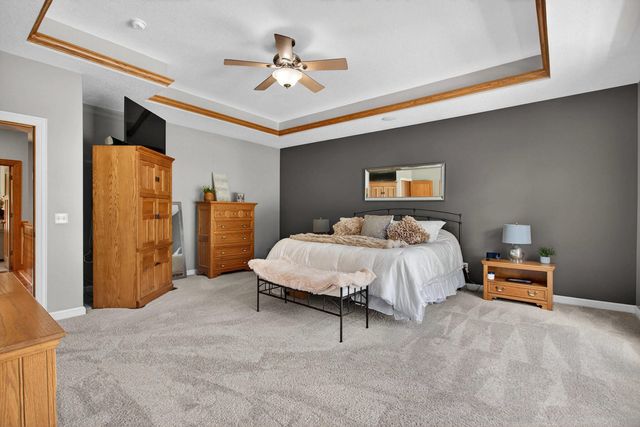 920 Rustic View Court, Eldridge, IA 52748