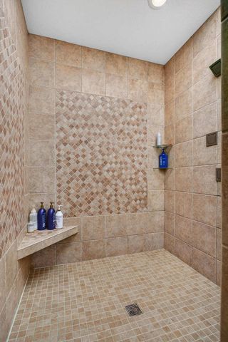 920 Rustic View Court, Eldridge, IA 52748
