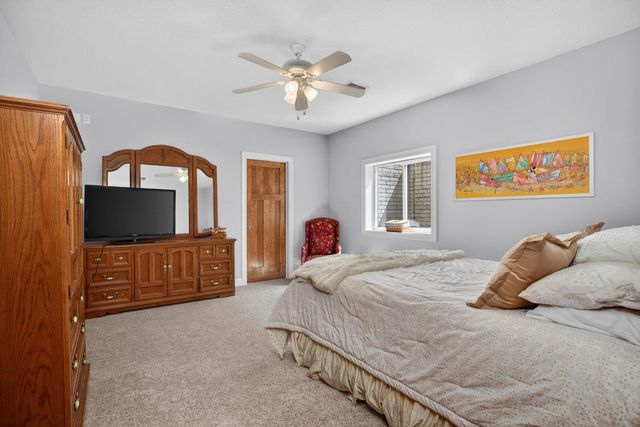 920 Rustic View Court, Eldridge, IA 52748