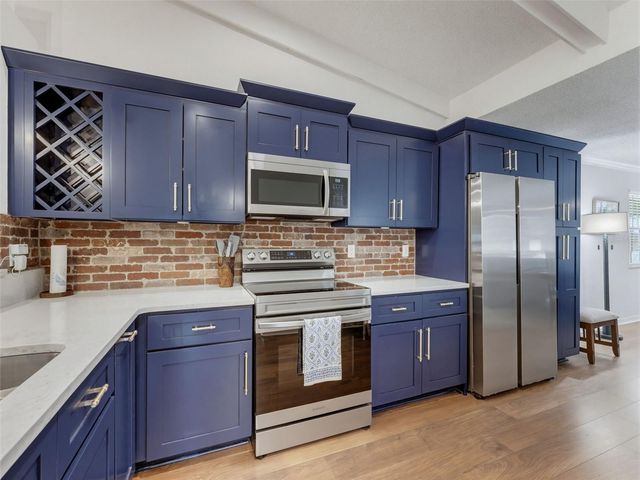 1491 MAHOGANY LANE 1491, Palm Harbor, FL 34683