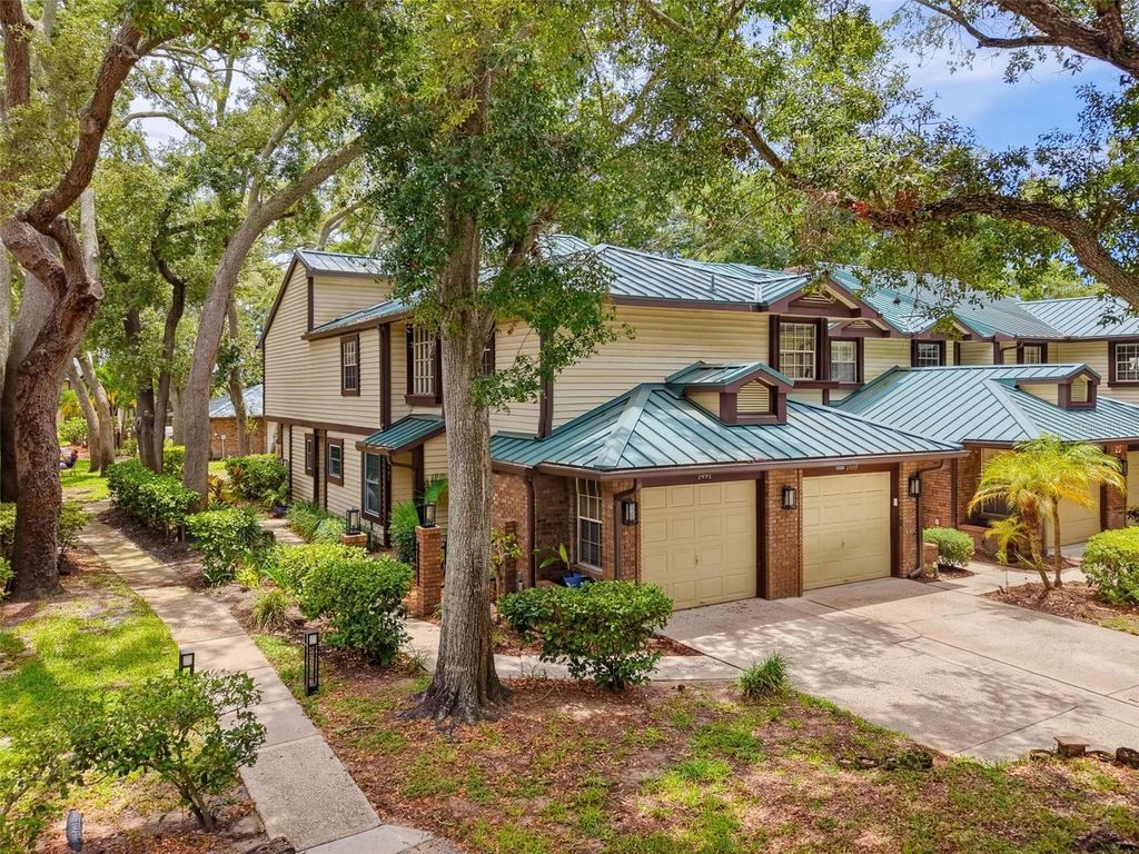 1491 MAHOGANY LANE 1491, Palm Harbor, FL 34683