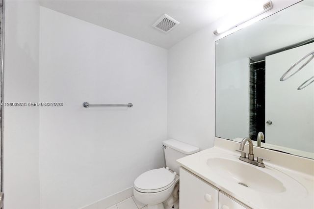 2600 Collins Ave 405, Miami Beach, FL 33140