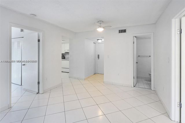 2600 Collins Ave 405, Miami Beach, FL 33140
