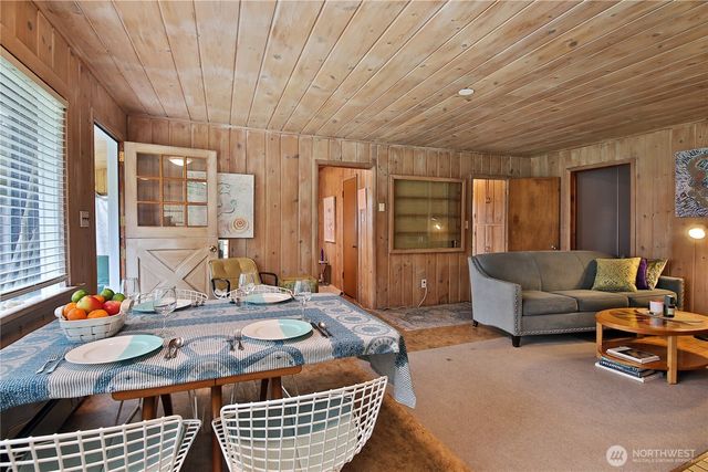 2712 North Bluff Road, Greenbank, WA 98253
