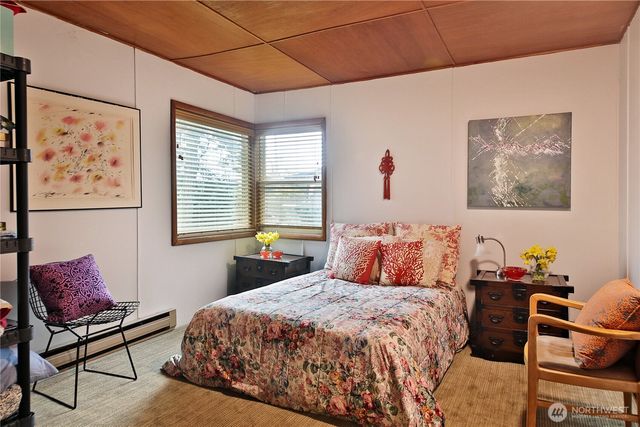 2712 North Bluff Road, Greenbank, WA 98253