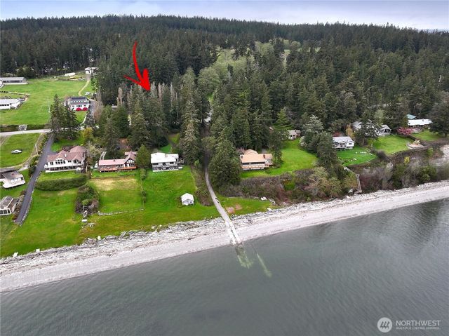 2712 North Bluff Road, Greenbank, WA 98253
