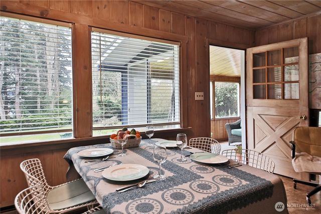 2712 North Bluff Road, Greenbank, WA 98253
