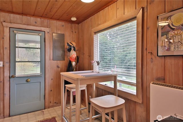 2712 North Bluff Road, Greenbank, WA 98253