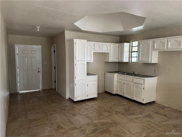 418 Nora Lane, Palmhurst, TX 78573