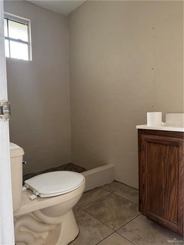 418 Nora Lane, Palmhurst, TX 78573