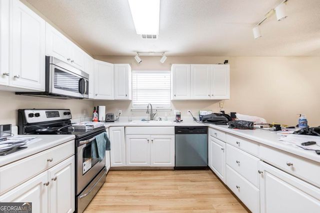 204 Westcliff Center Street, Warner Robins, GA 31093
