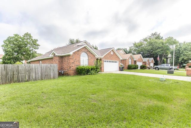 204 Westcliff Center Street, Warner Robins, GA 31093