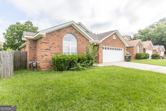 204 Westcliff Center Street, Warner Robins, GA 31093