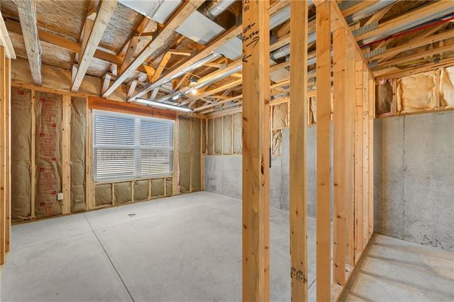 17604 Greyhawke Ridge Drive, Smithville, MO 64089