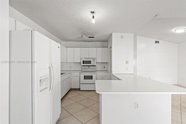 14300 SW 52nd St, Miami, FL 33175