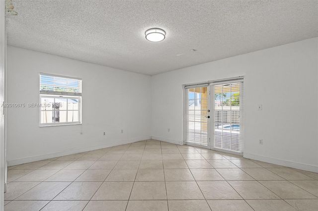 14300 SW 52nd St, Miami, FL 33175