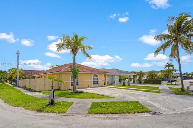14300 SW 52nd St, Miami, FL 33175